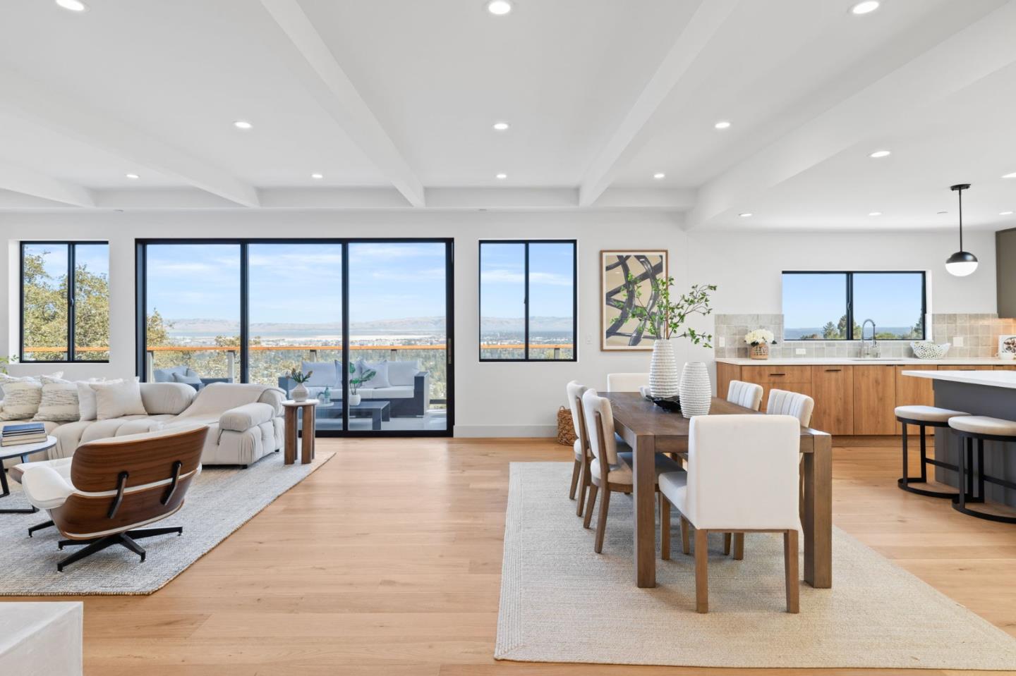 760 Loma Court
