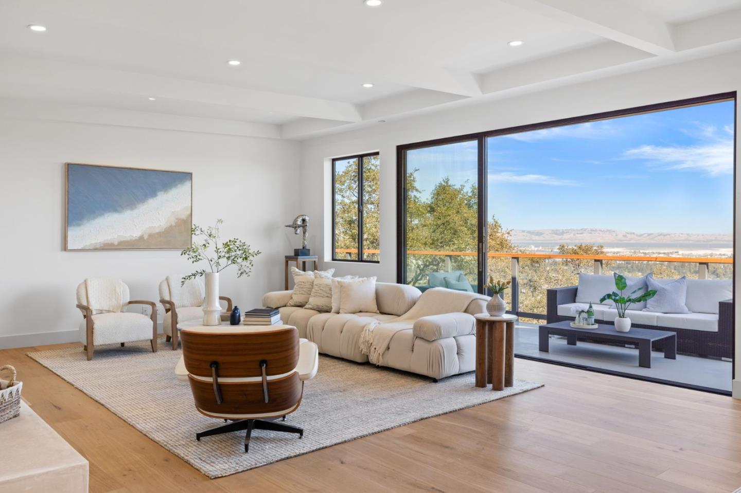 760 Loma Court