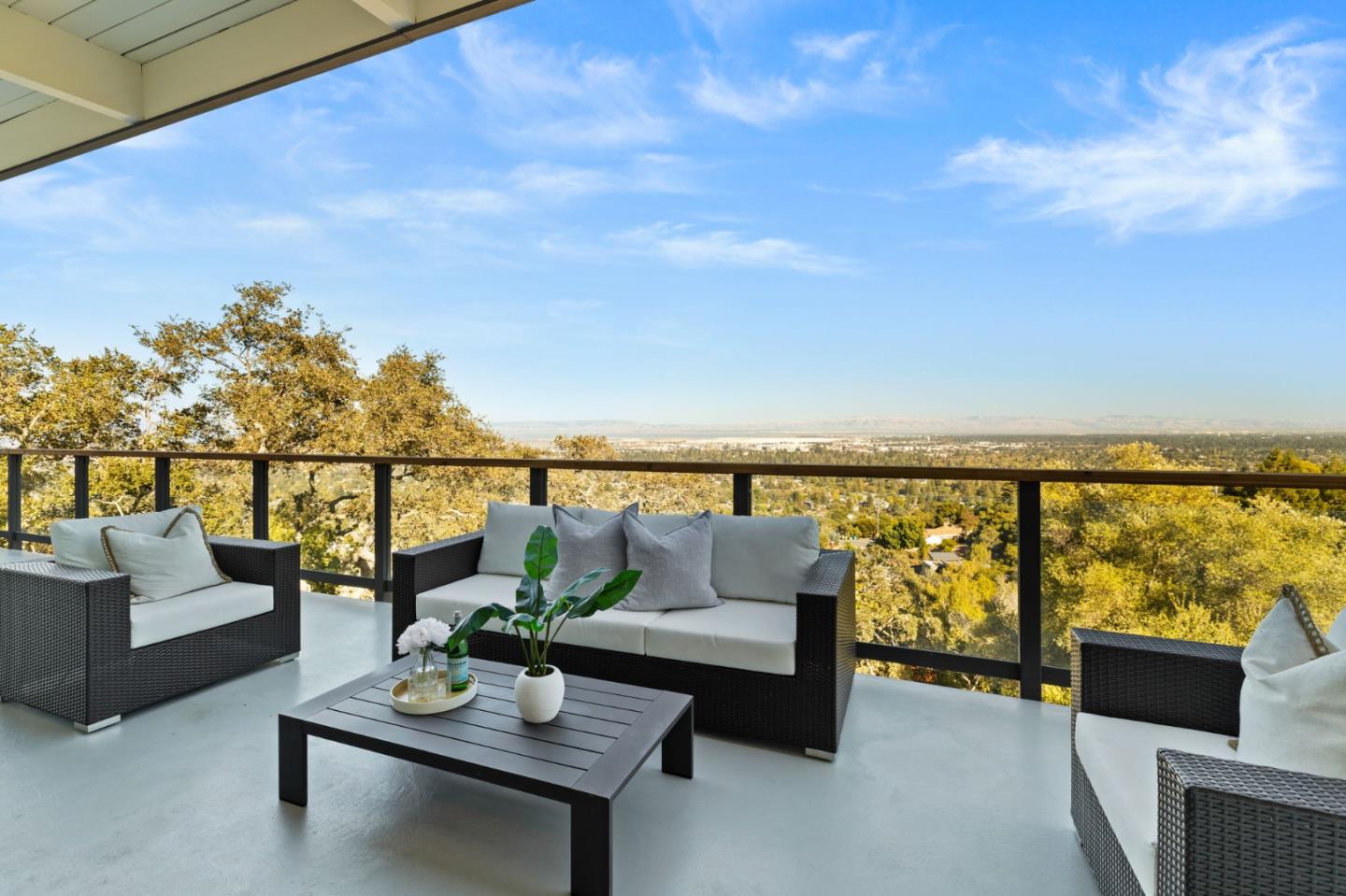 760 Loma Court