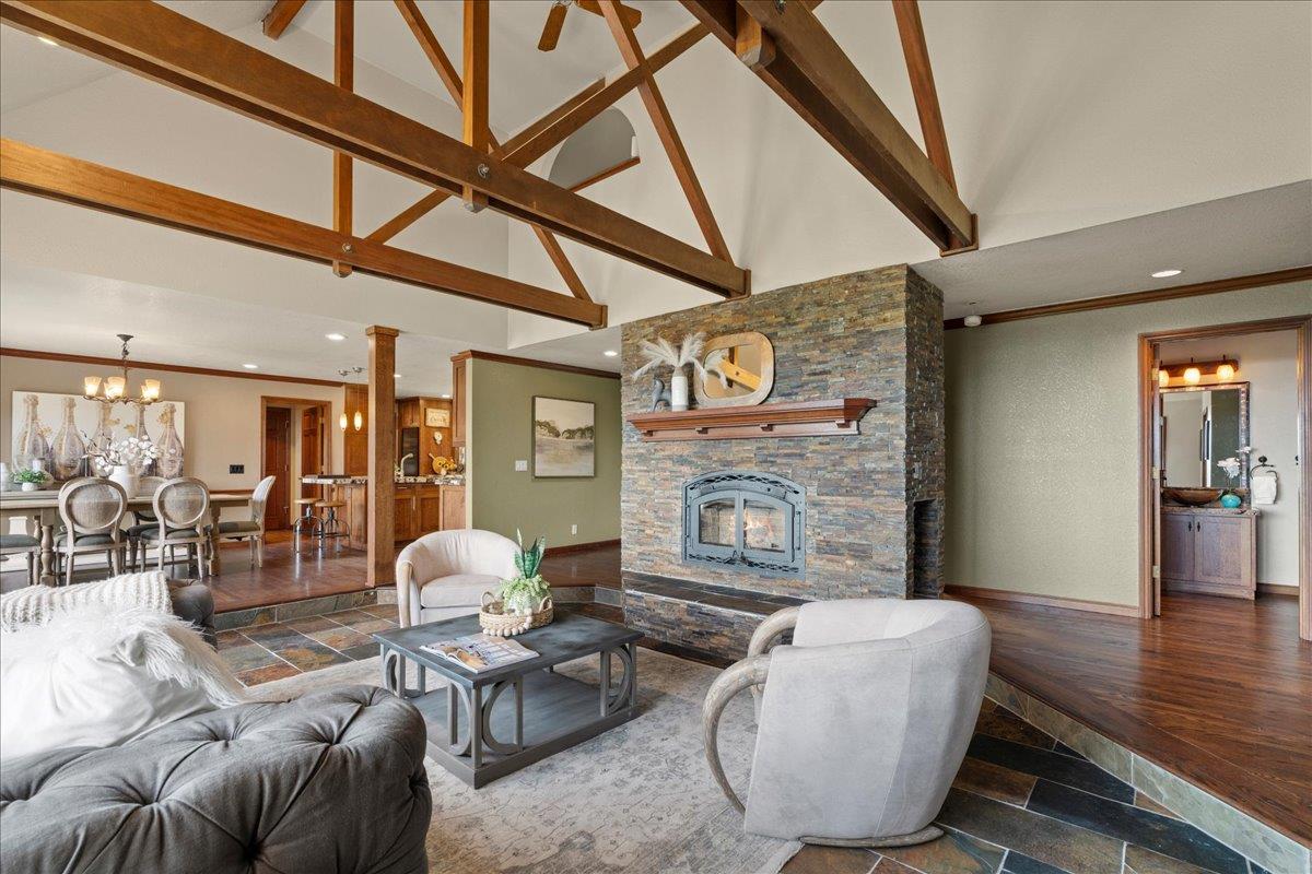 19960 Skyline Boulevard