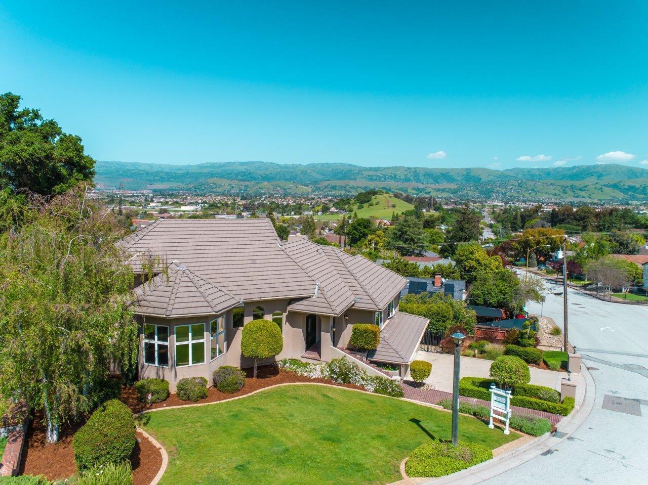 1055 West Dunne Avenue