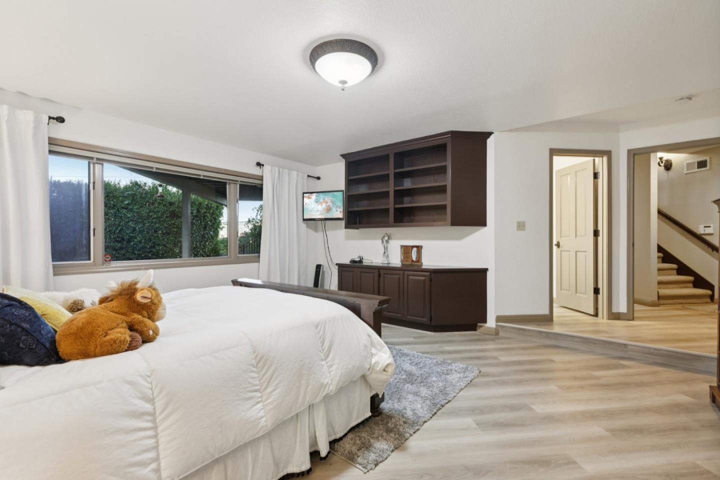 1055 West Dunne Avenue