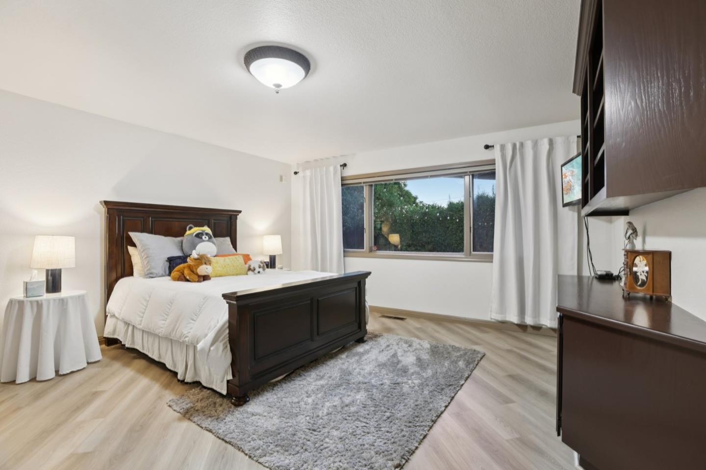 1055 West Dunne Avenue