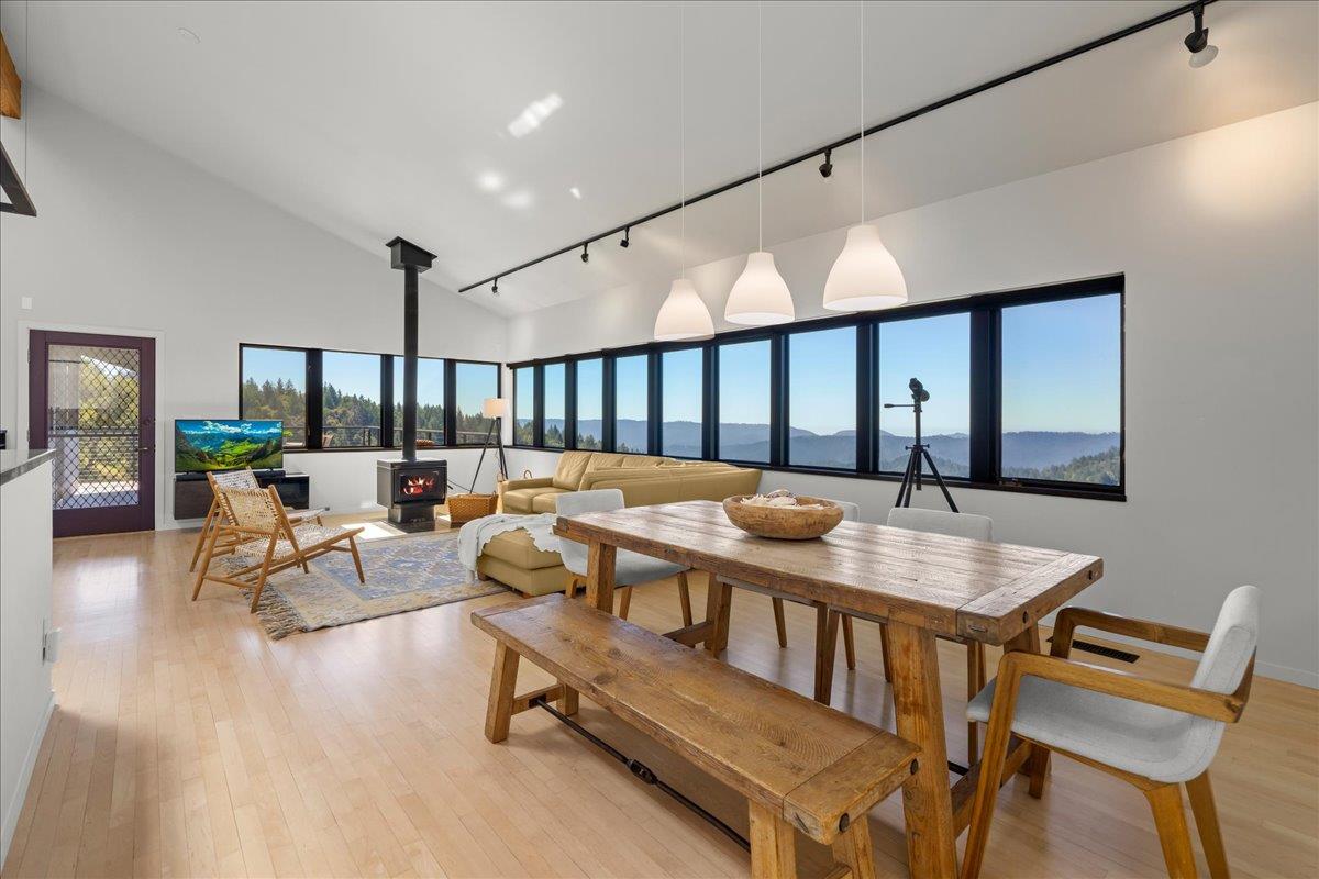 12336 Indian Rock Way