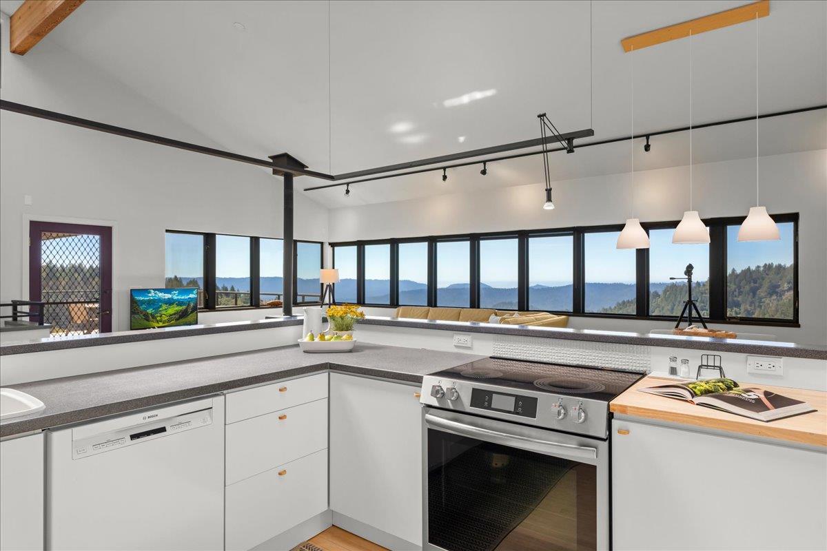 12336 Indian Rock Way