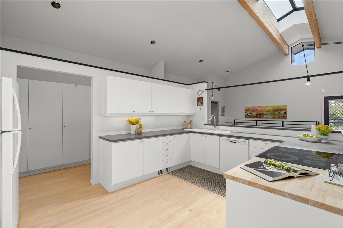 12336 Indian Rock Way