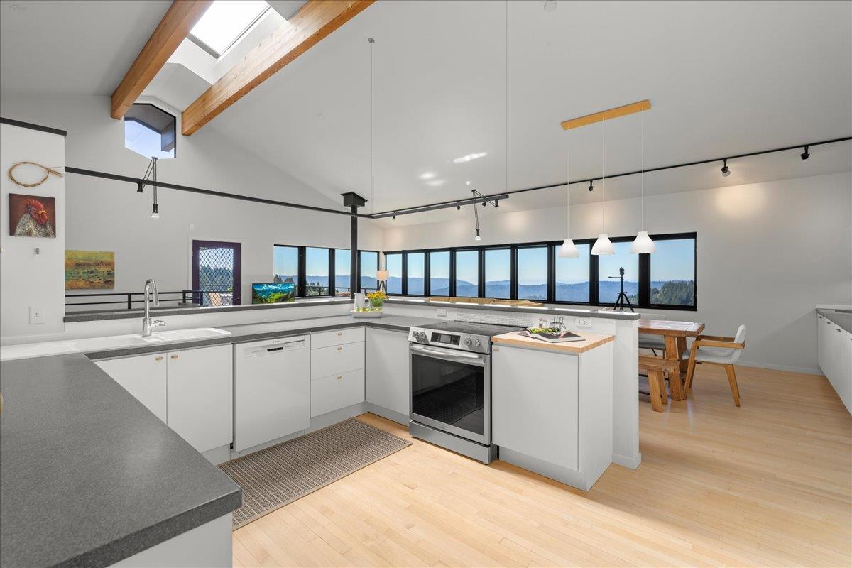 12336 Indian Rock Way