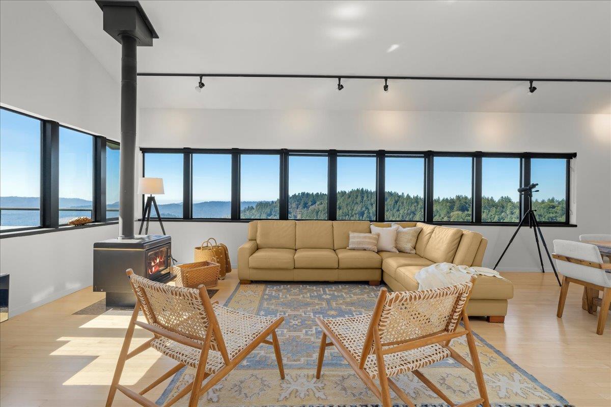 12336 Indian Rock Way