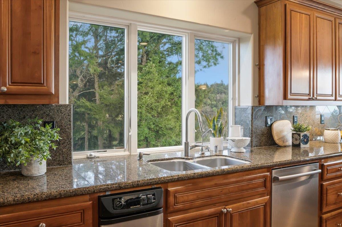 19975 Skyline Boulevard