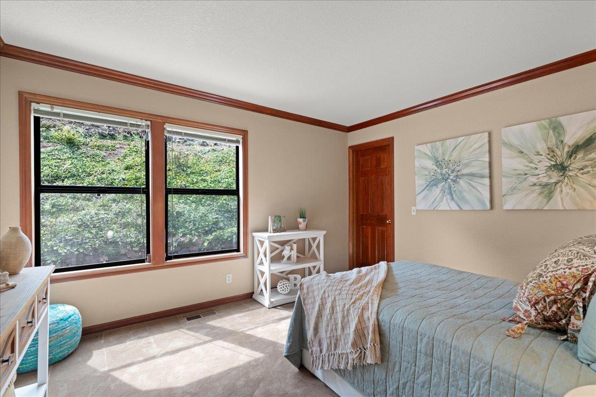 19960 Skyline Boulevard