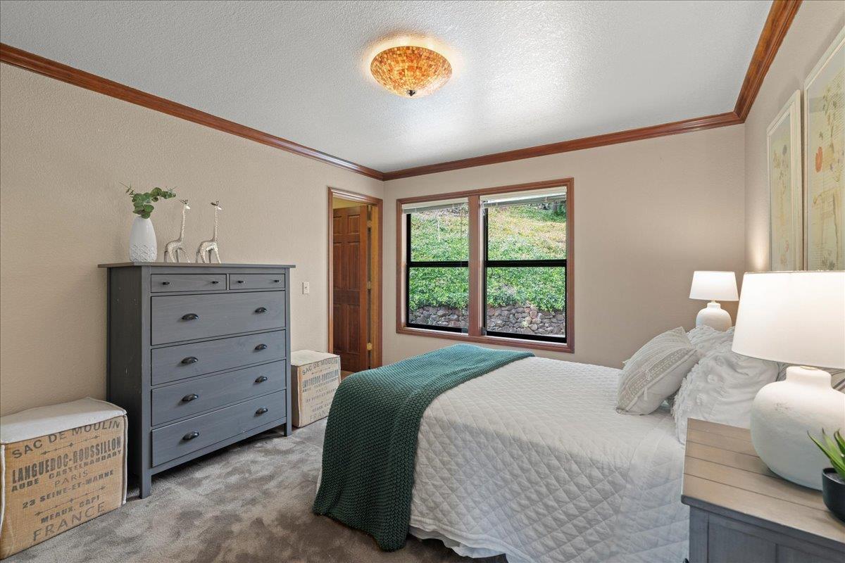 19960 Skyline Boulevard