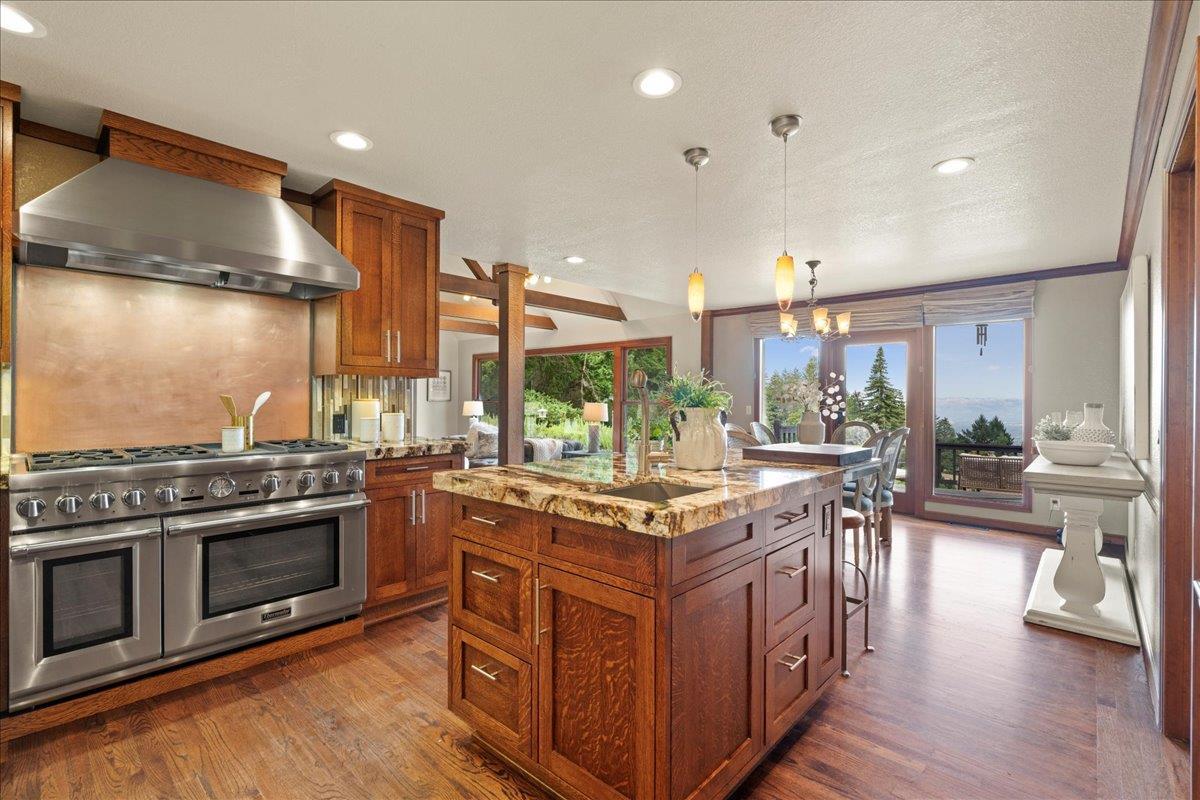 19960 Skyline Boulevard