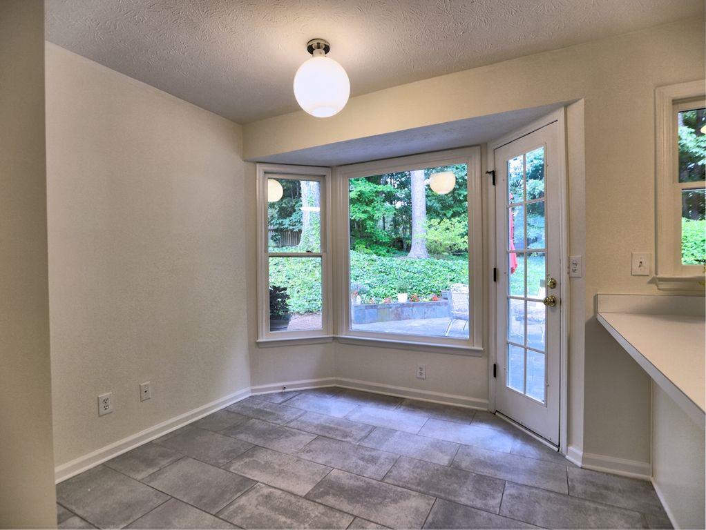 750 Whitehall Way
