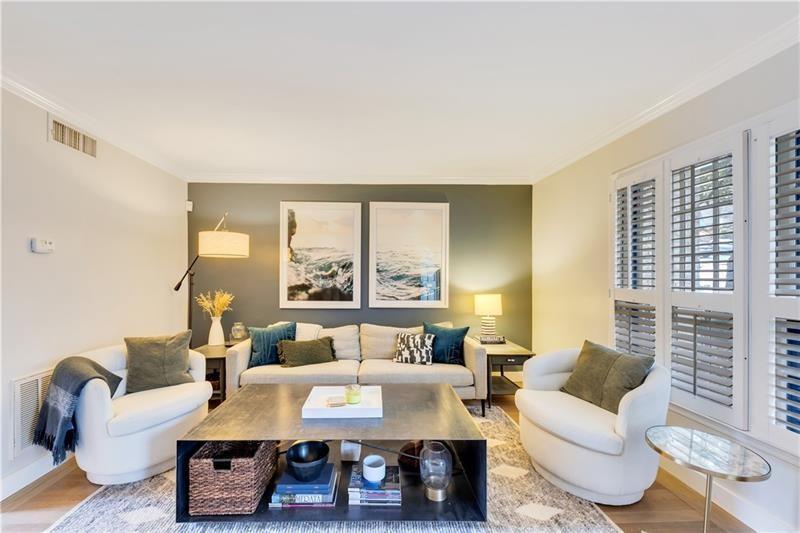 10 Vista Square NW