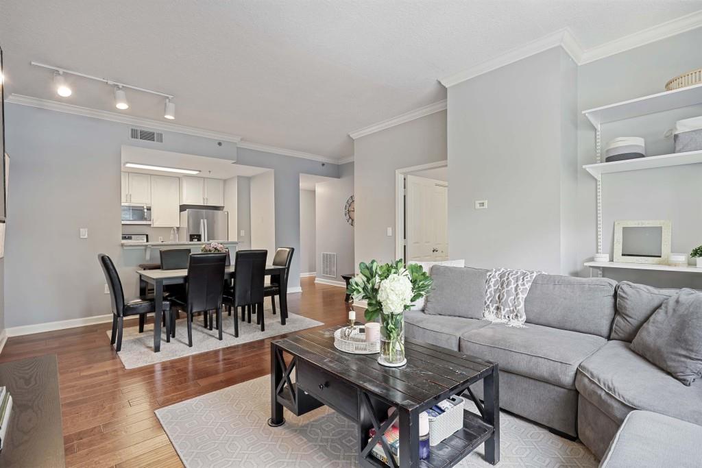 1101 Juniper Street Unit 219