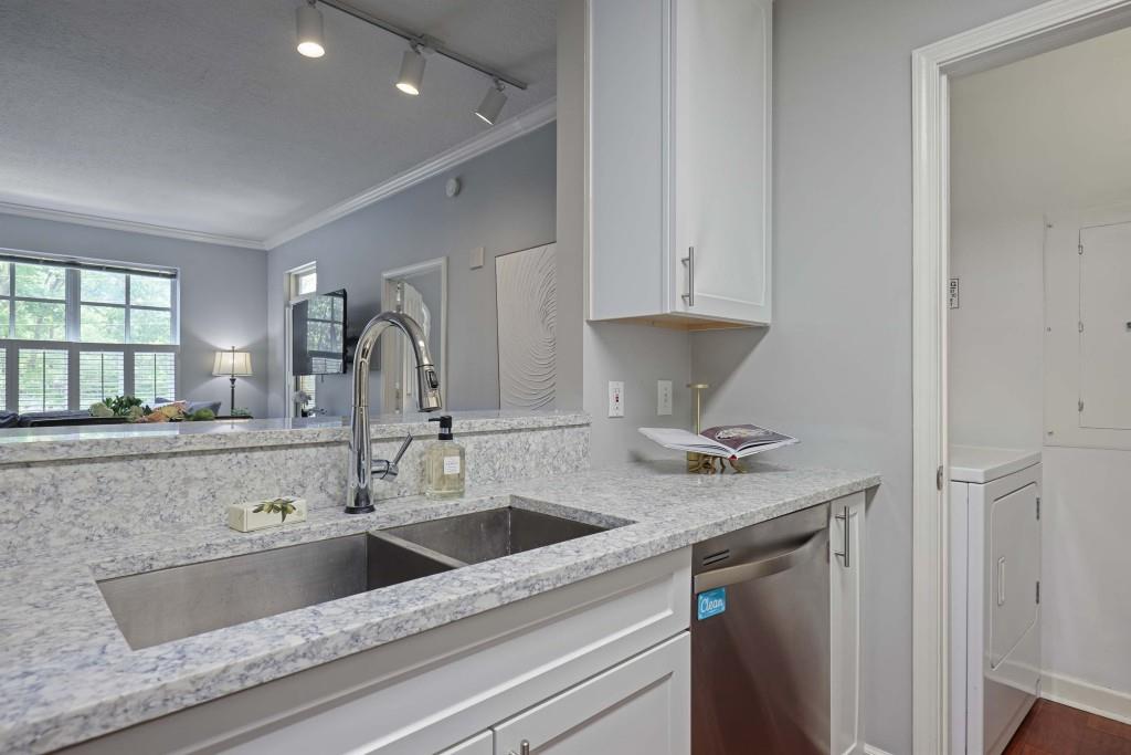 1101 Juniper Street Unit 219