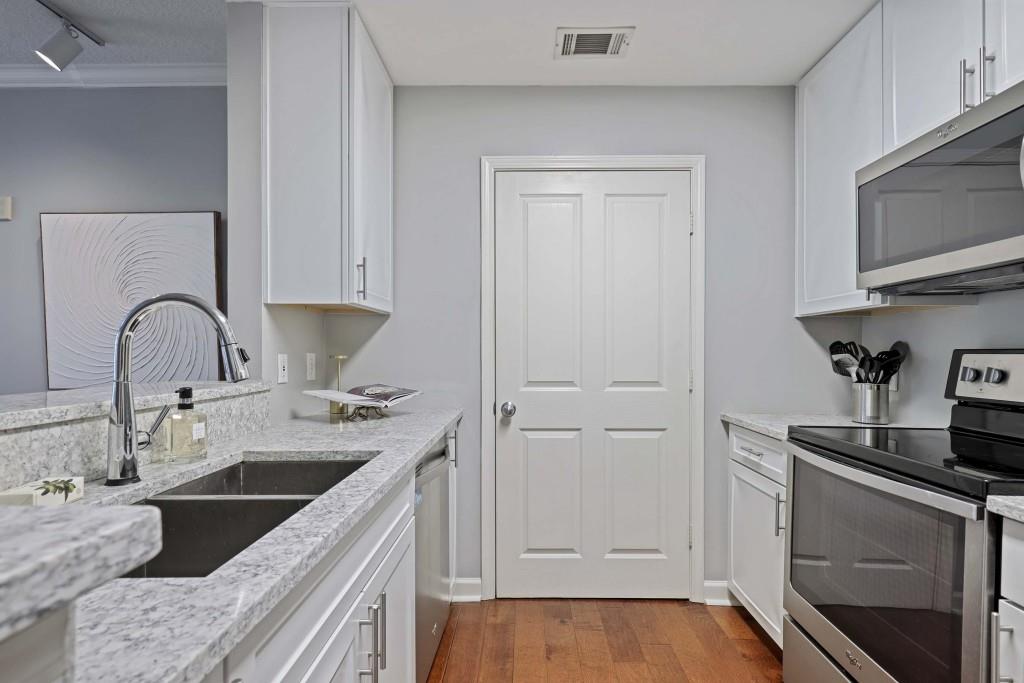 1101 Juniper Street Unit 219