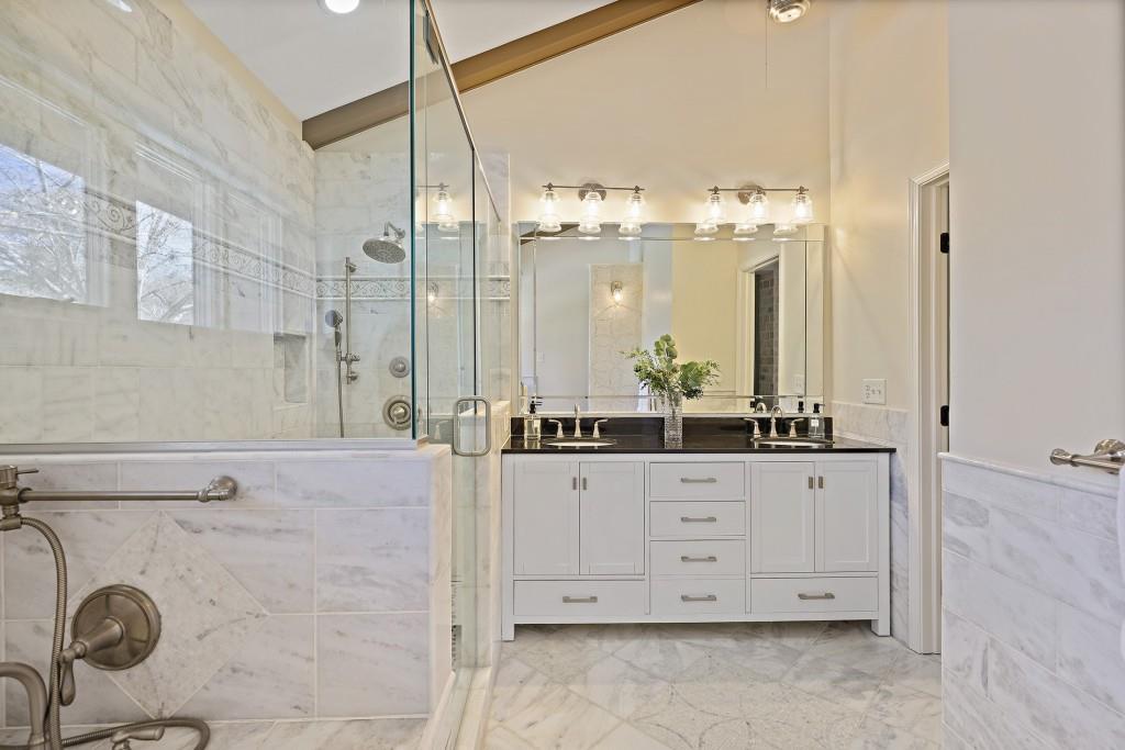 4092 Columns Drive