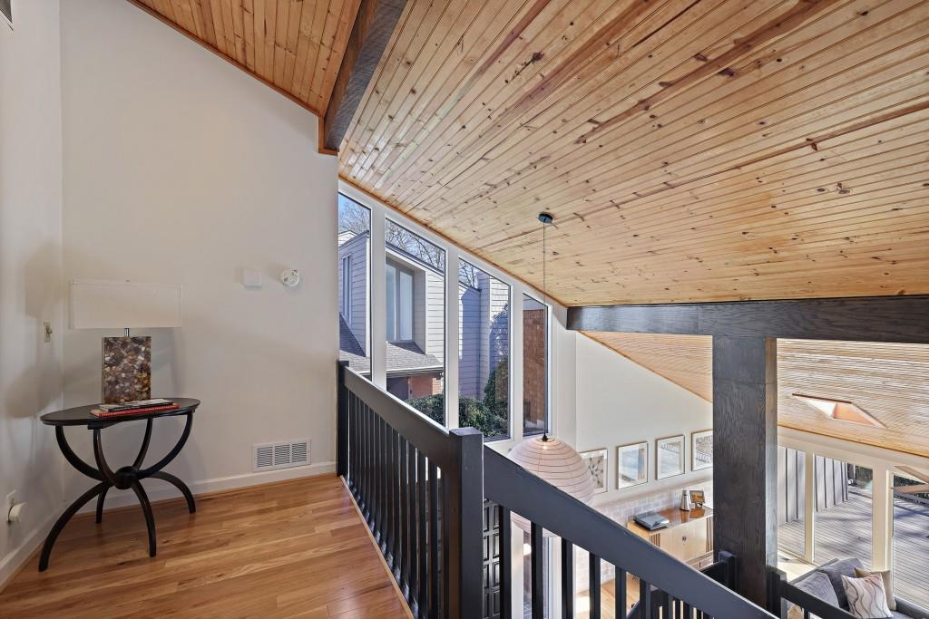4092 Columns Drive
