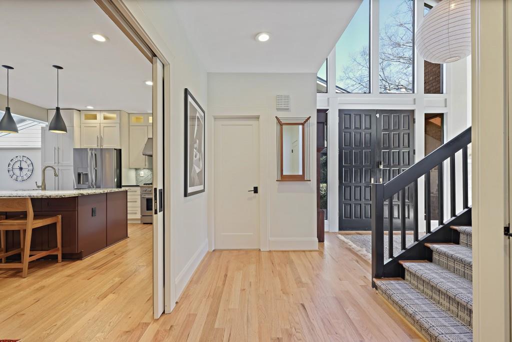 4092 Columns Drive