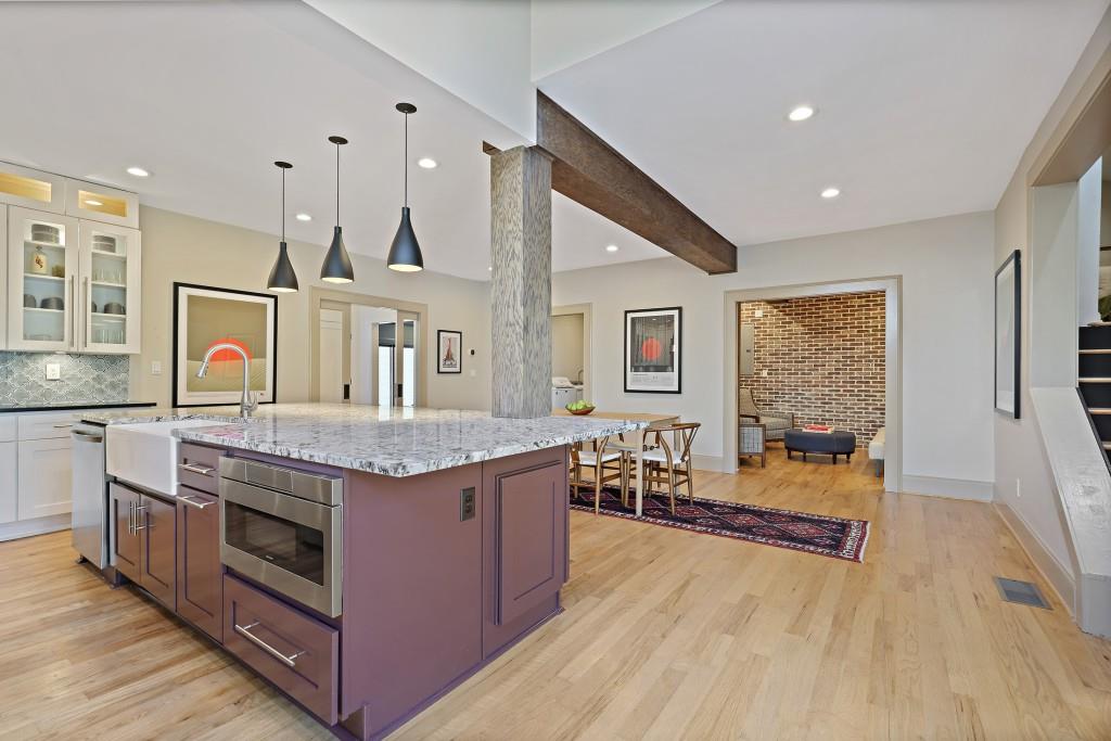 4092 Columns Drive