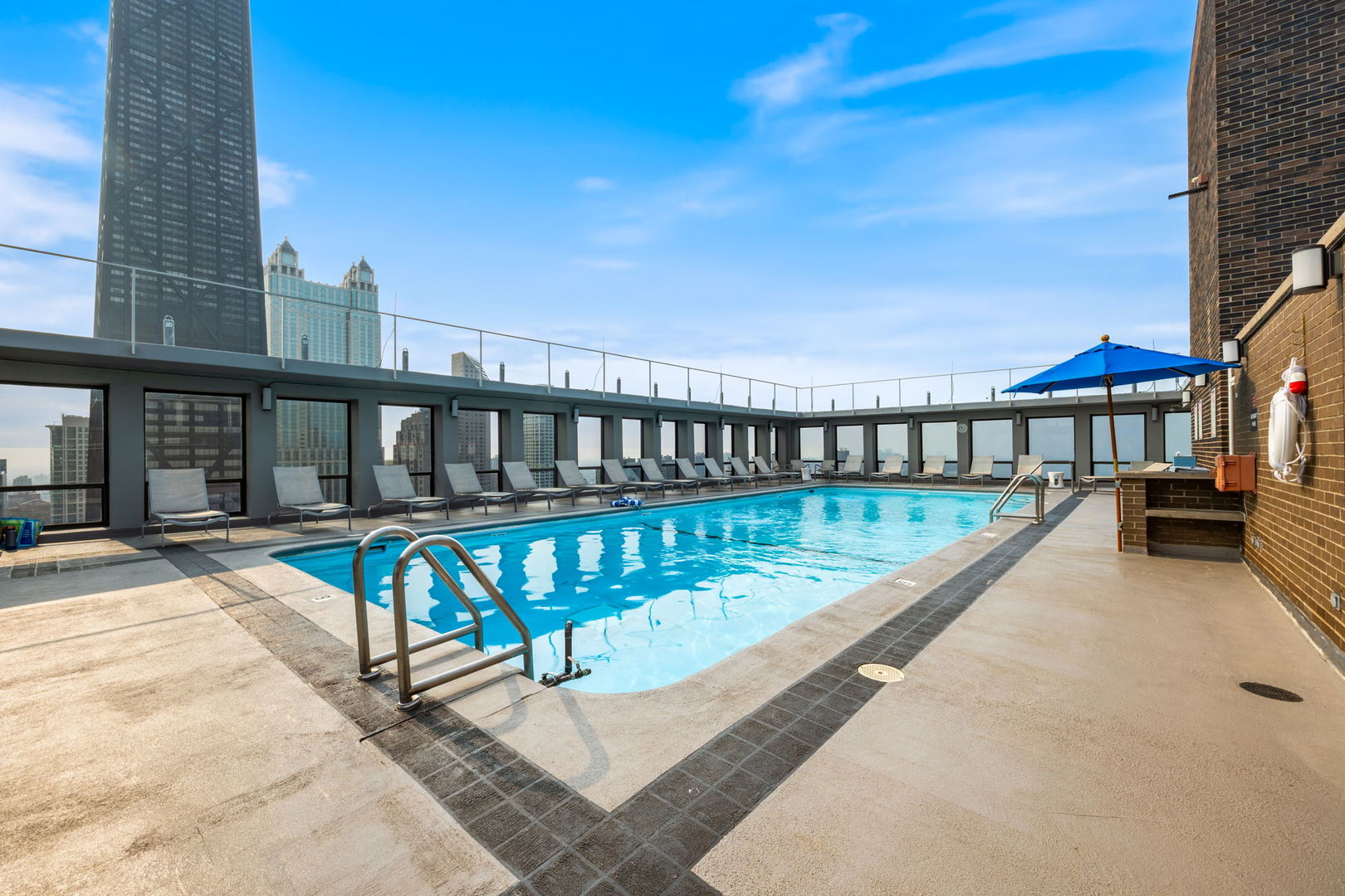 260 E Chestnut Street Unit: 3501