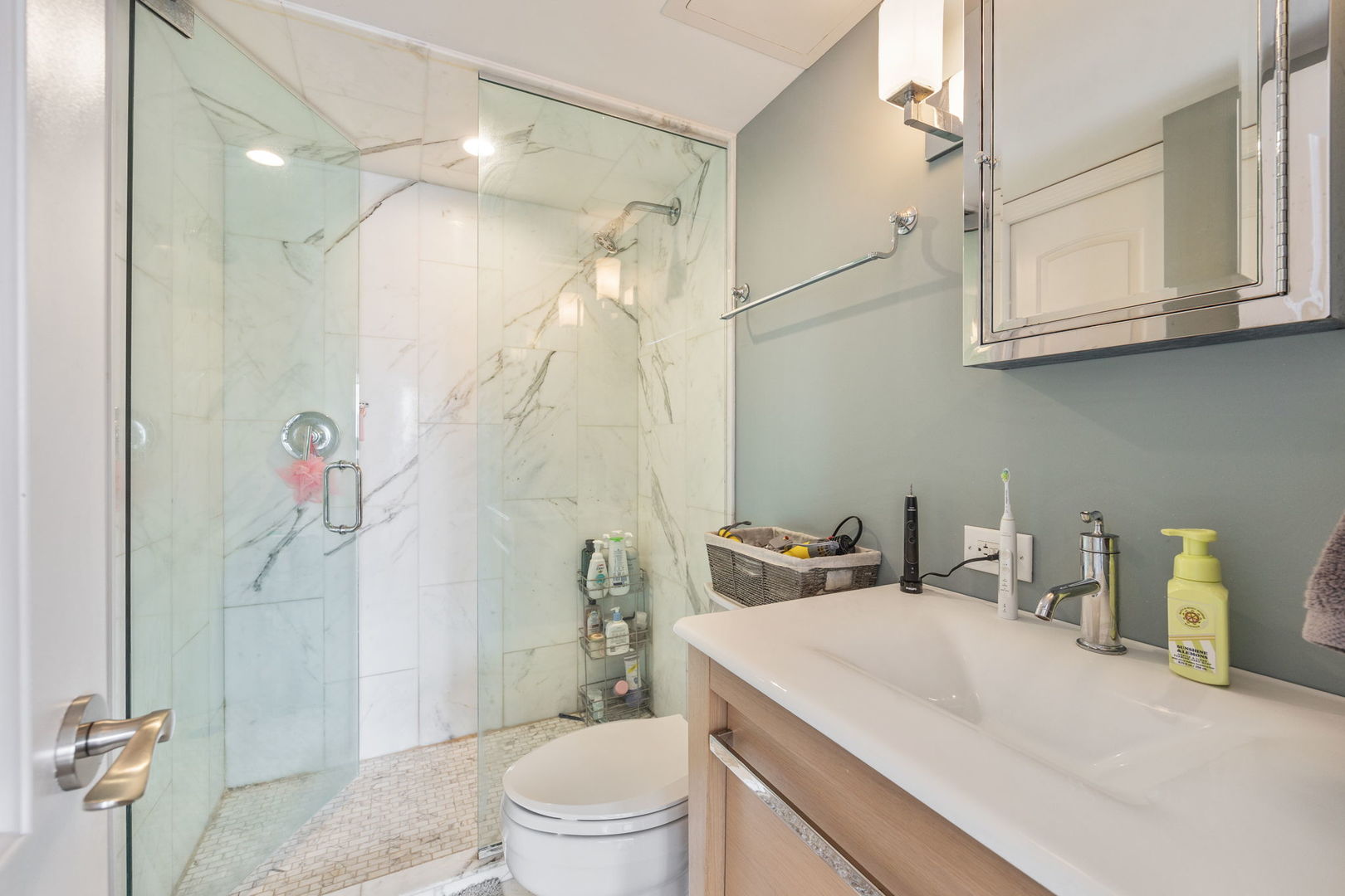 260 E Chestnut Street Unit: 3501