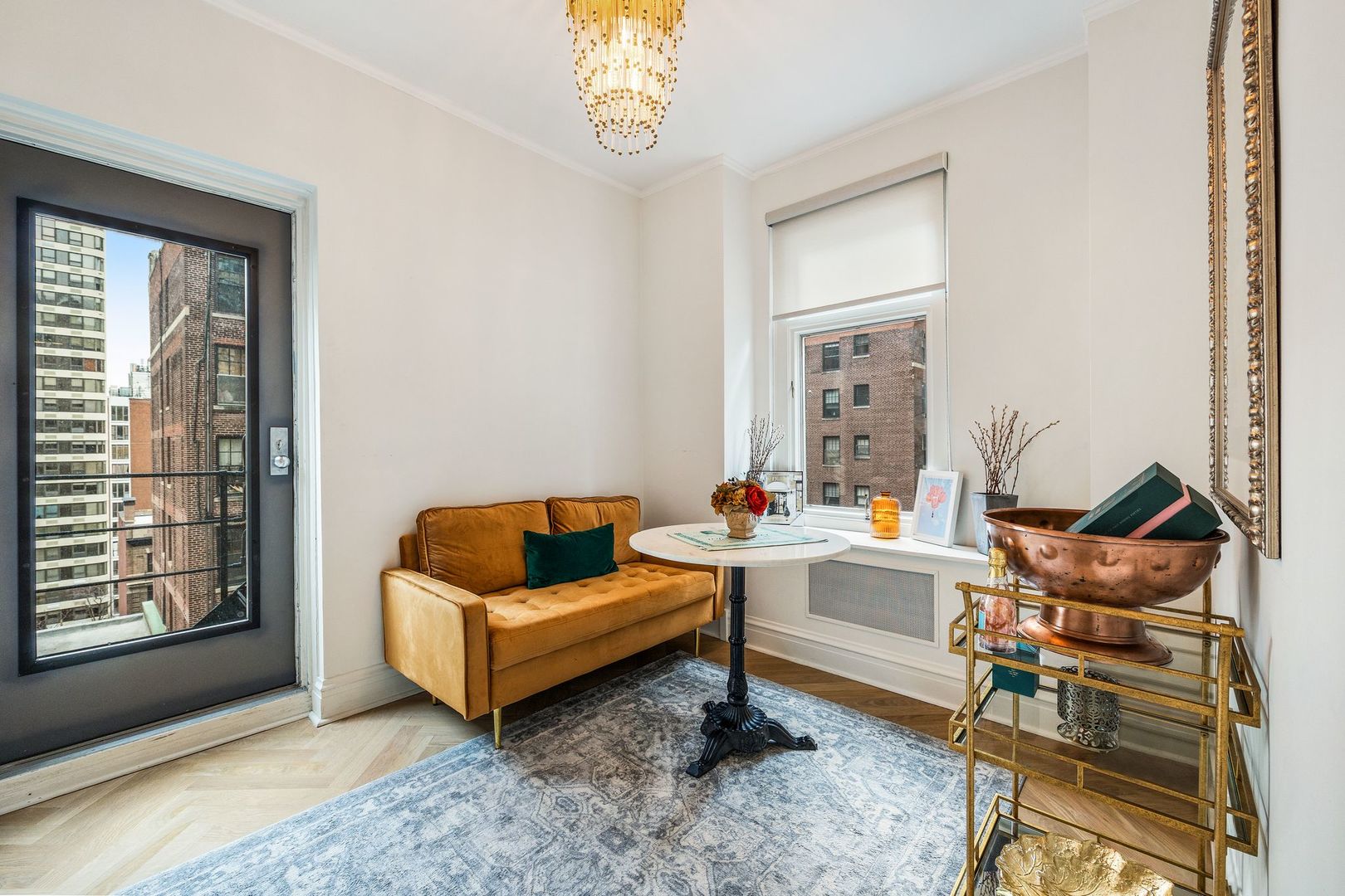 222 E Chestnut Street Unit: 10B
