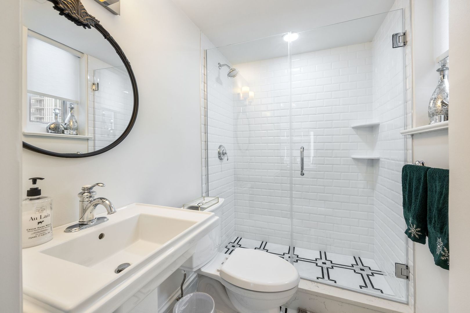 222 E Chestnut Street Unit: 10B