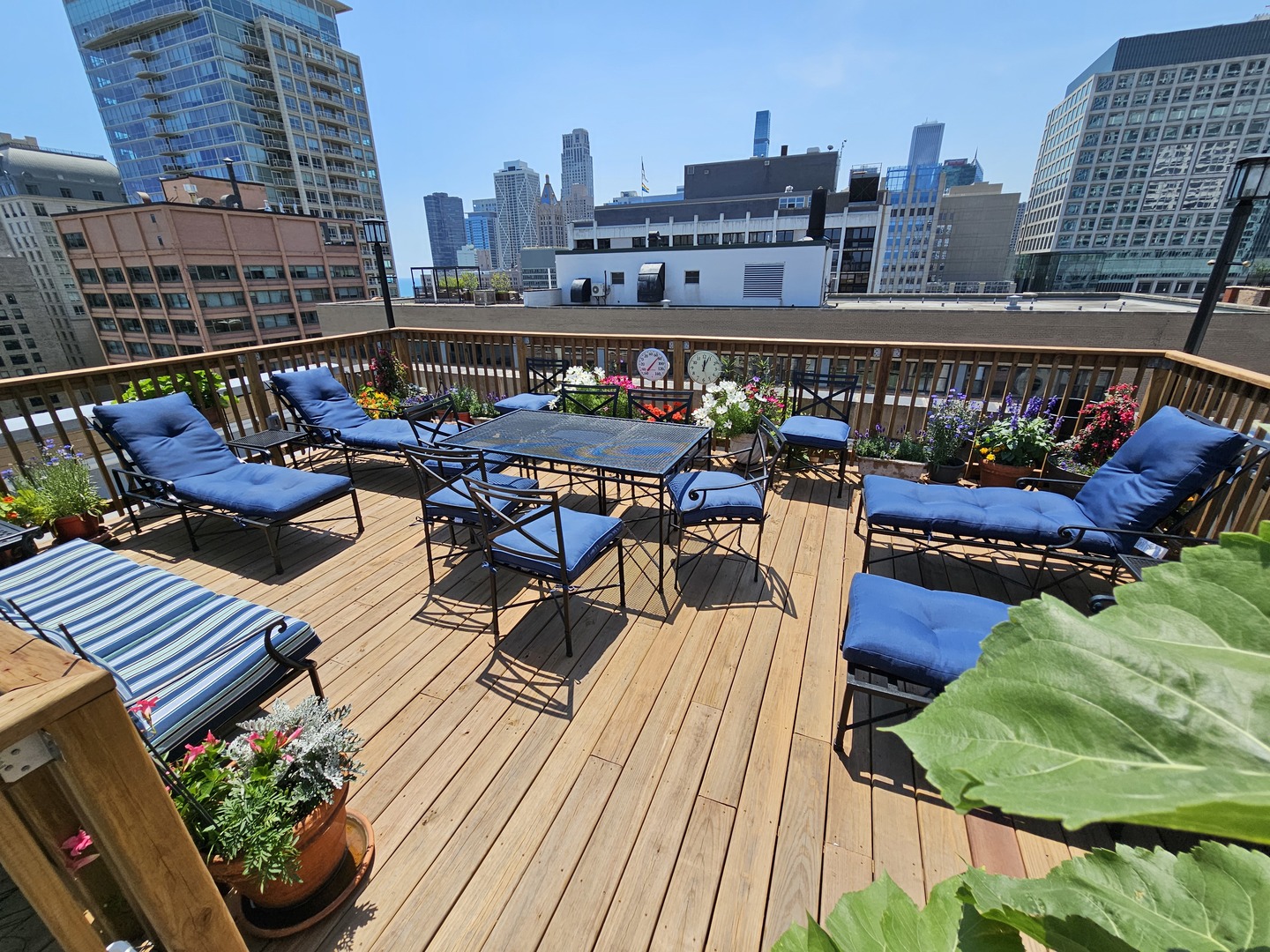 222 E Chestnut Street Unit: 10B
