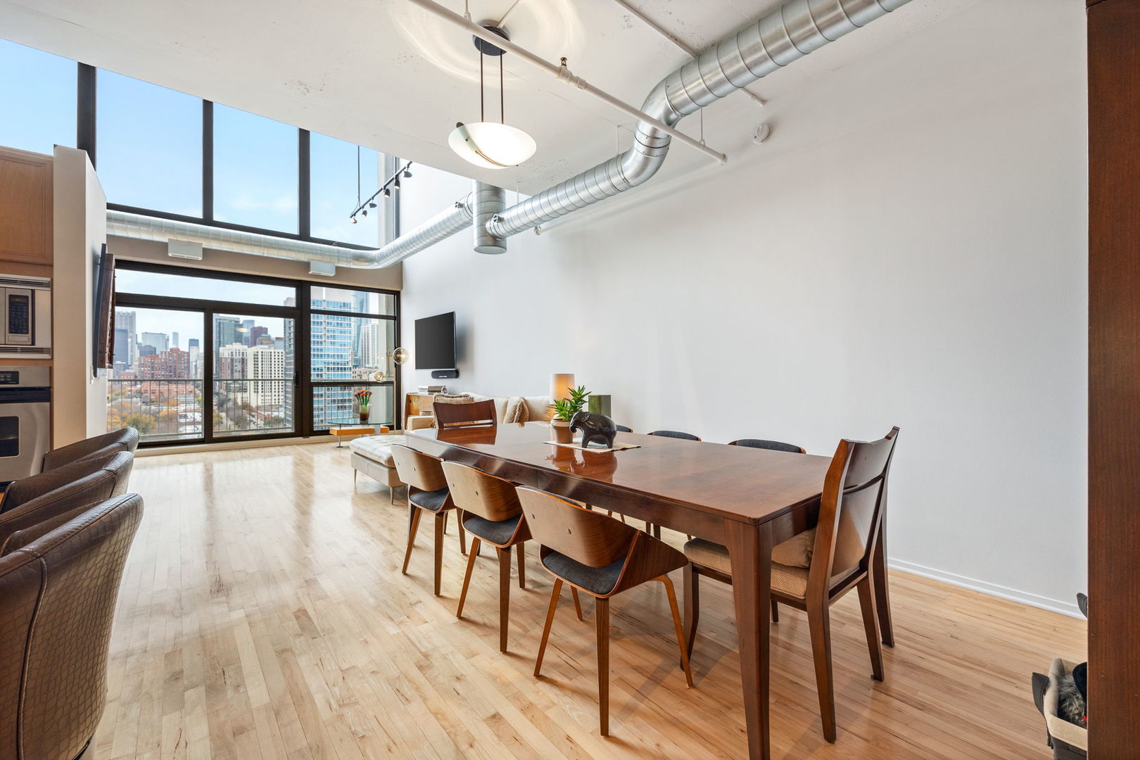 1530 S State Street Unit: 1011
