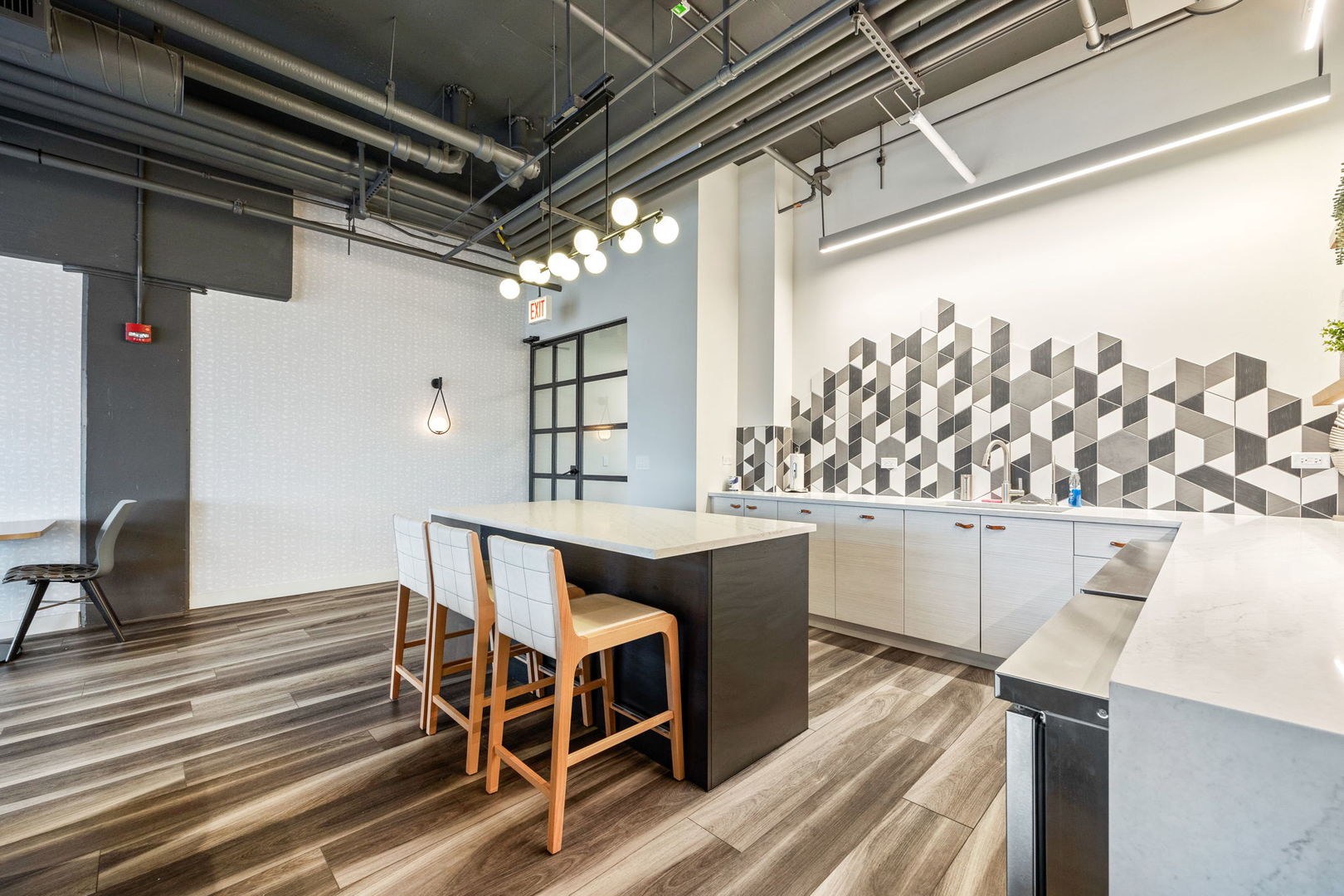 1530 S State Street Unit: 1011