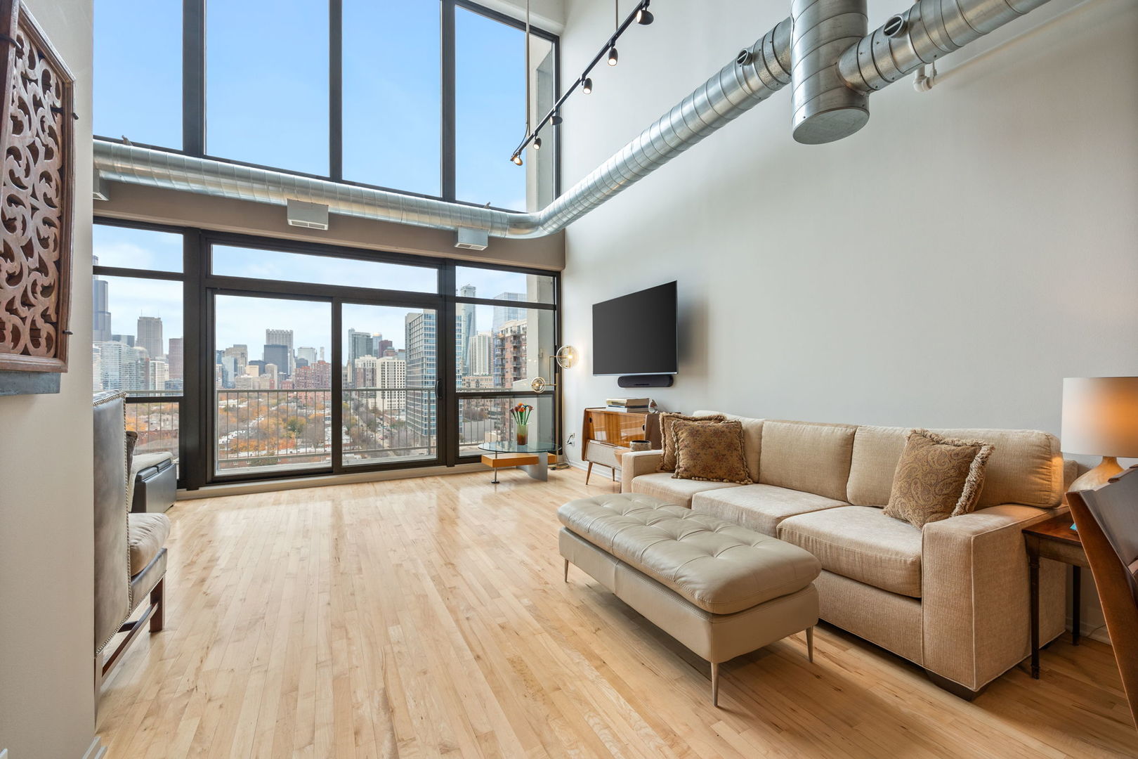 1530 S State Street Unit: 1011