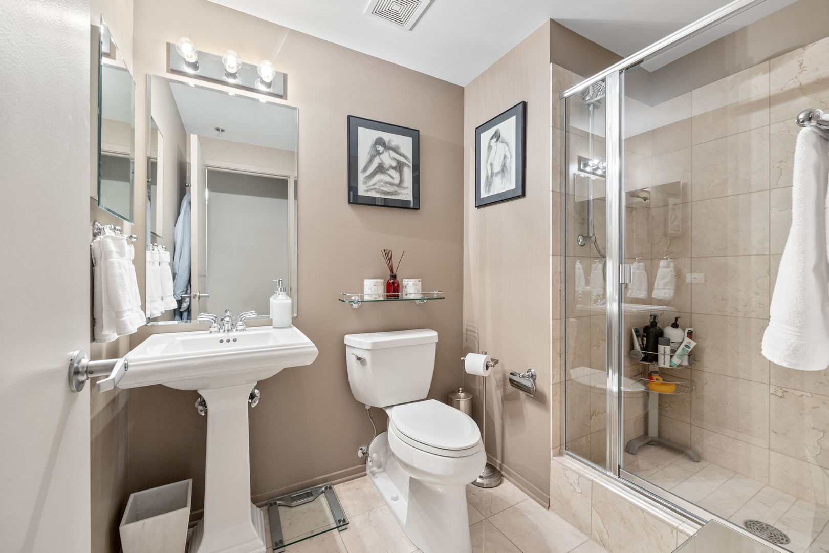 1530 S State Street Unit: 1011