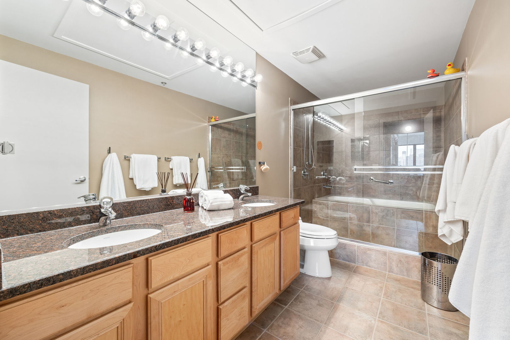 1530 S State Street Unit: 1011