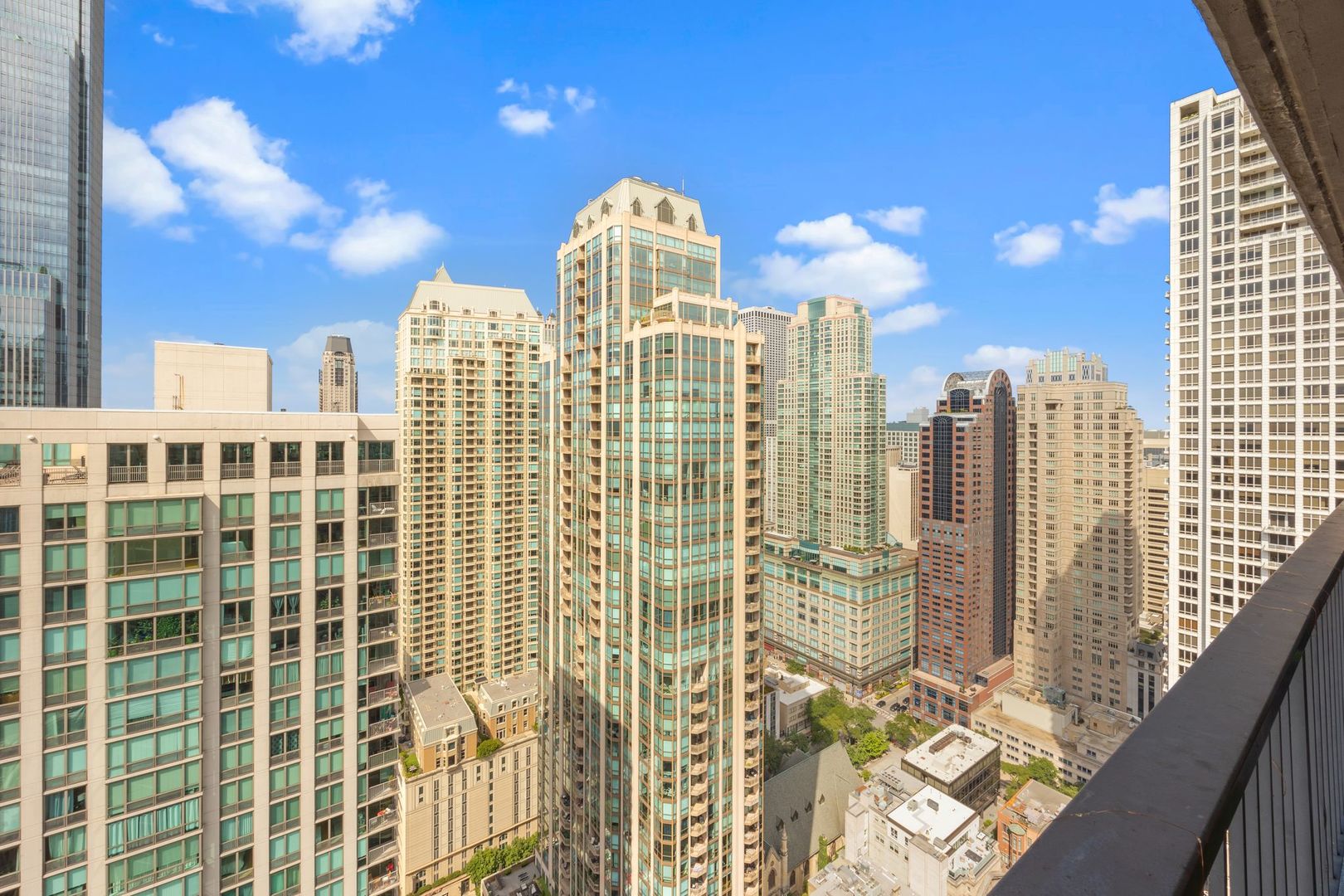 10 E Ontario Street Unit: 4307