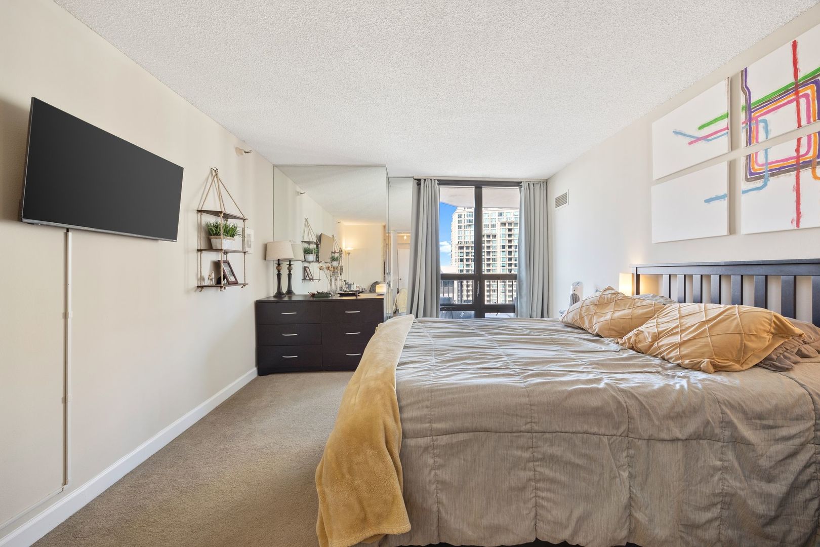 10 E Ontario Street Unit: 4307