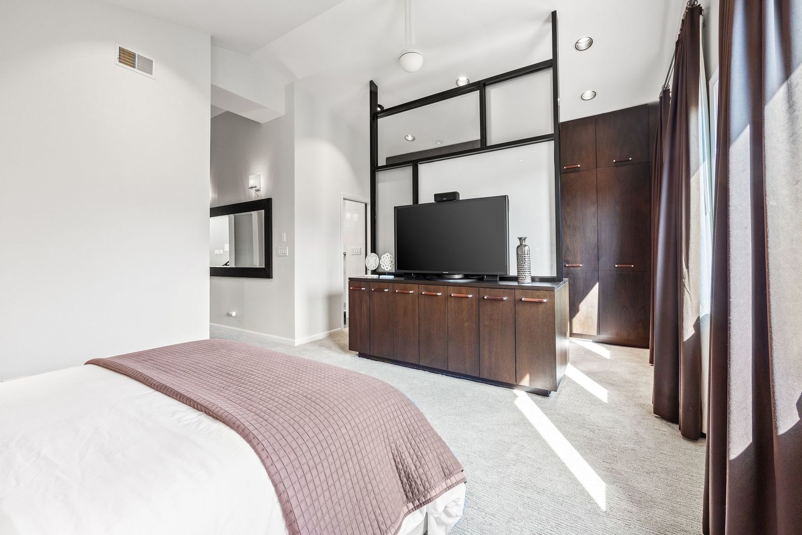 434 W ARMITAGE Avenue W Unit: B