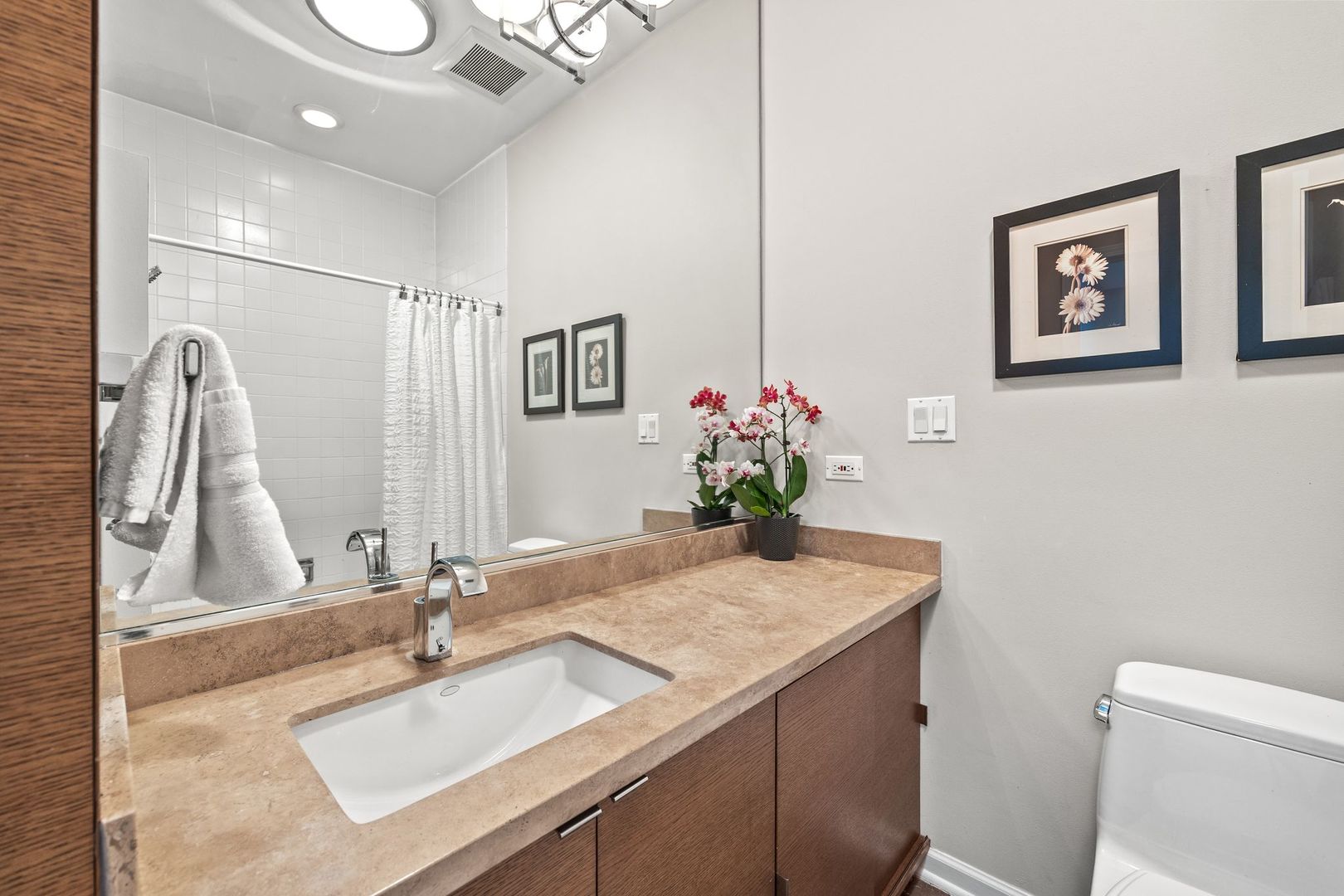 434 W ARMITAGE Avenue W Unit: B