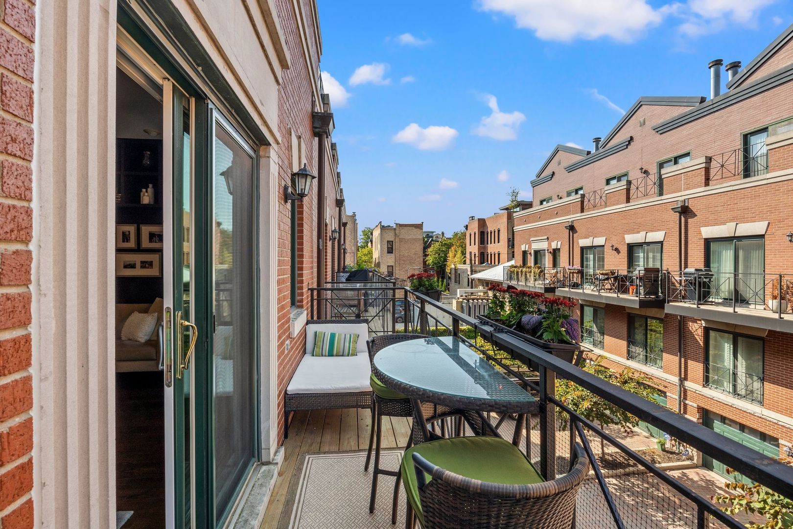 434 W ARMITAGE Avenue W Unit: B