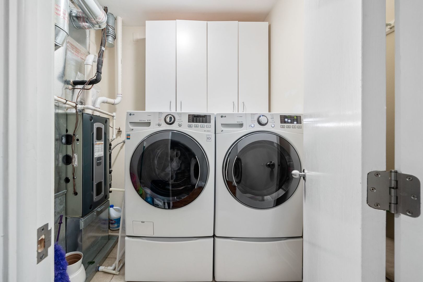 1947 N Kenmore Avenue Unit: EAST