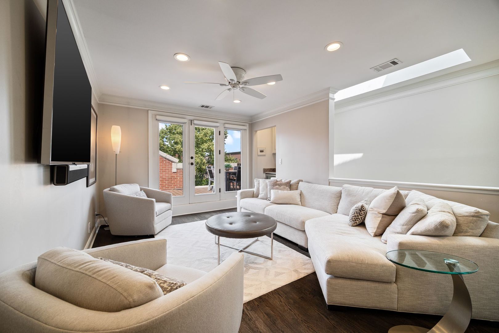 2030 N Sedgwick Street Unit: J