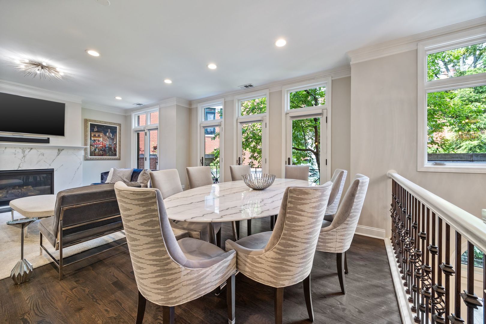 2030 N Sedgwick Street Unit: J