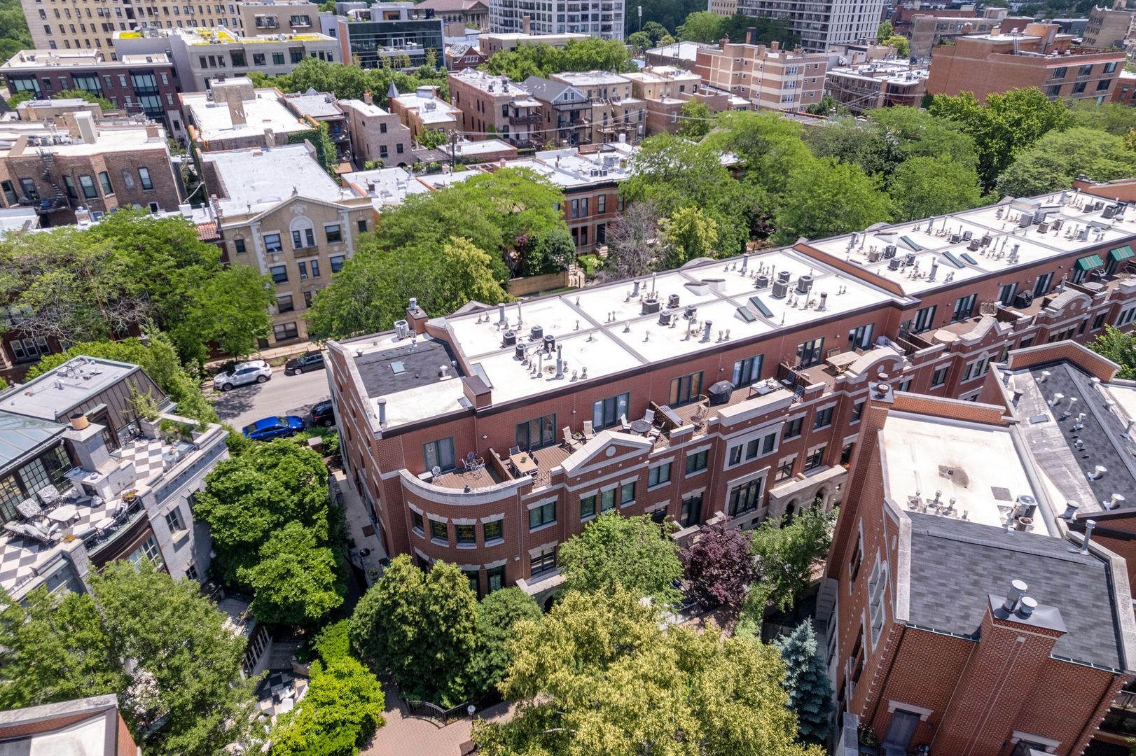 2030 N Sedgwick Street Unit: J
