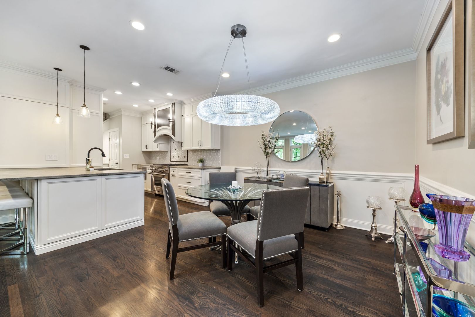 2030 N Sedgwick Street Unit: J