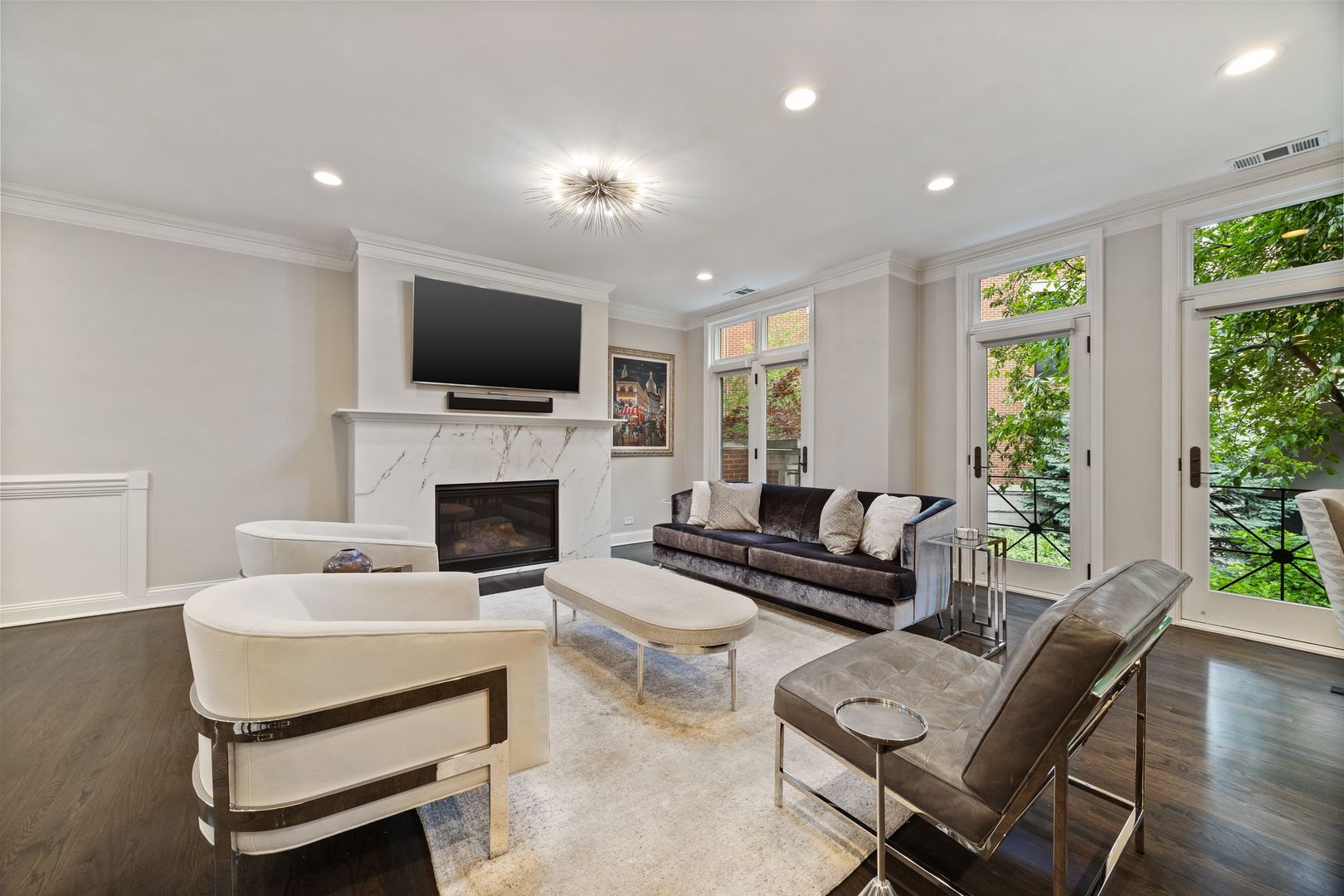 2030 N Sedgwick Street Unit: J
