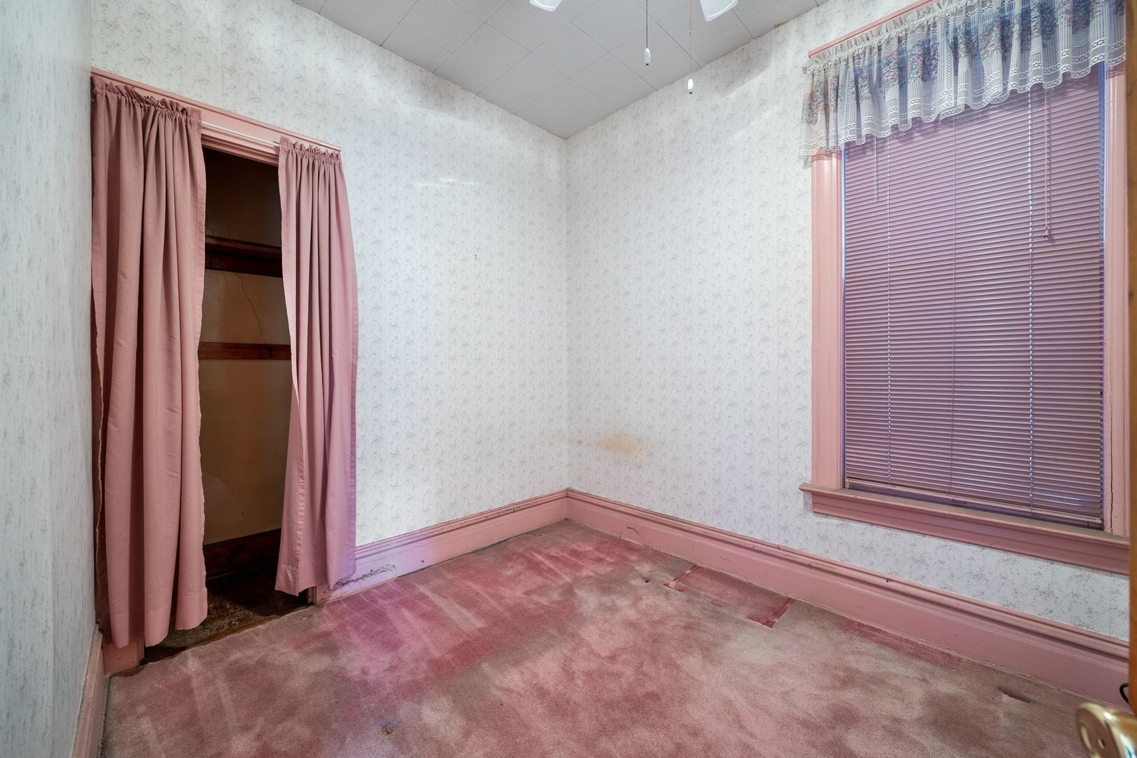 2510 N Rockwell Street