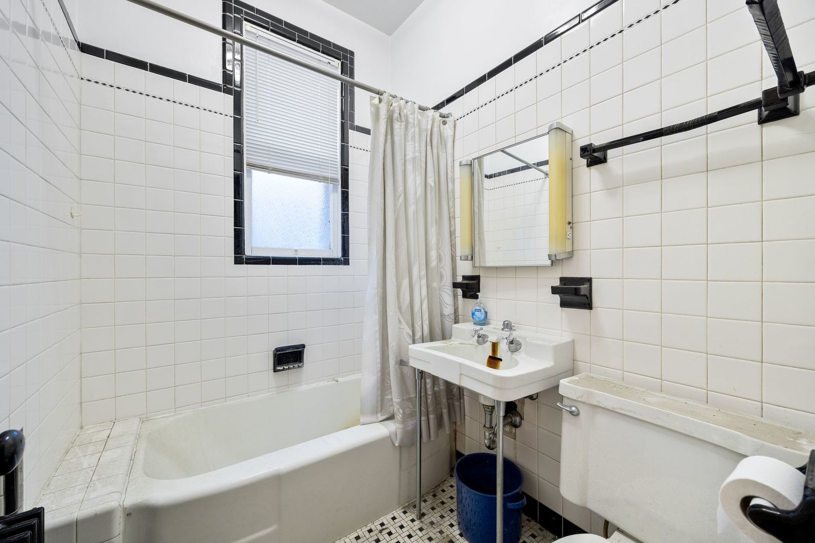 2510 N Rockwell Street