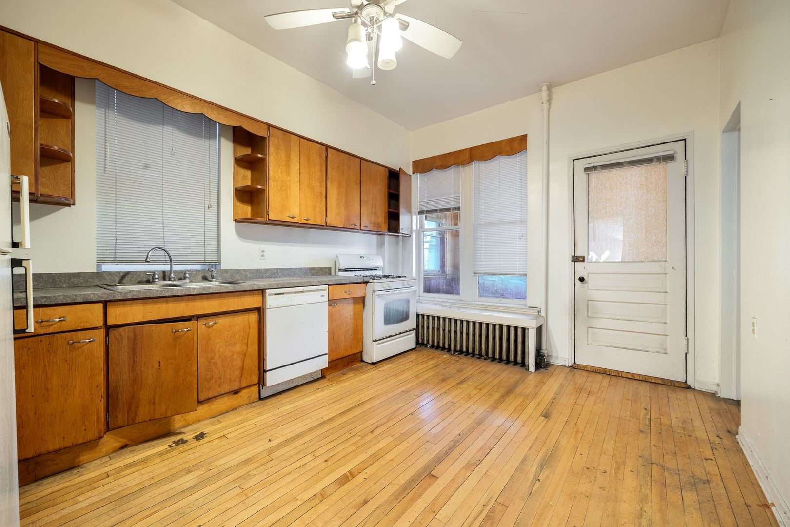 2510 N Rockwell Street