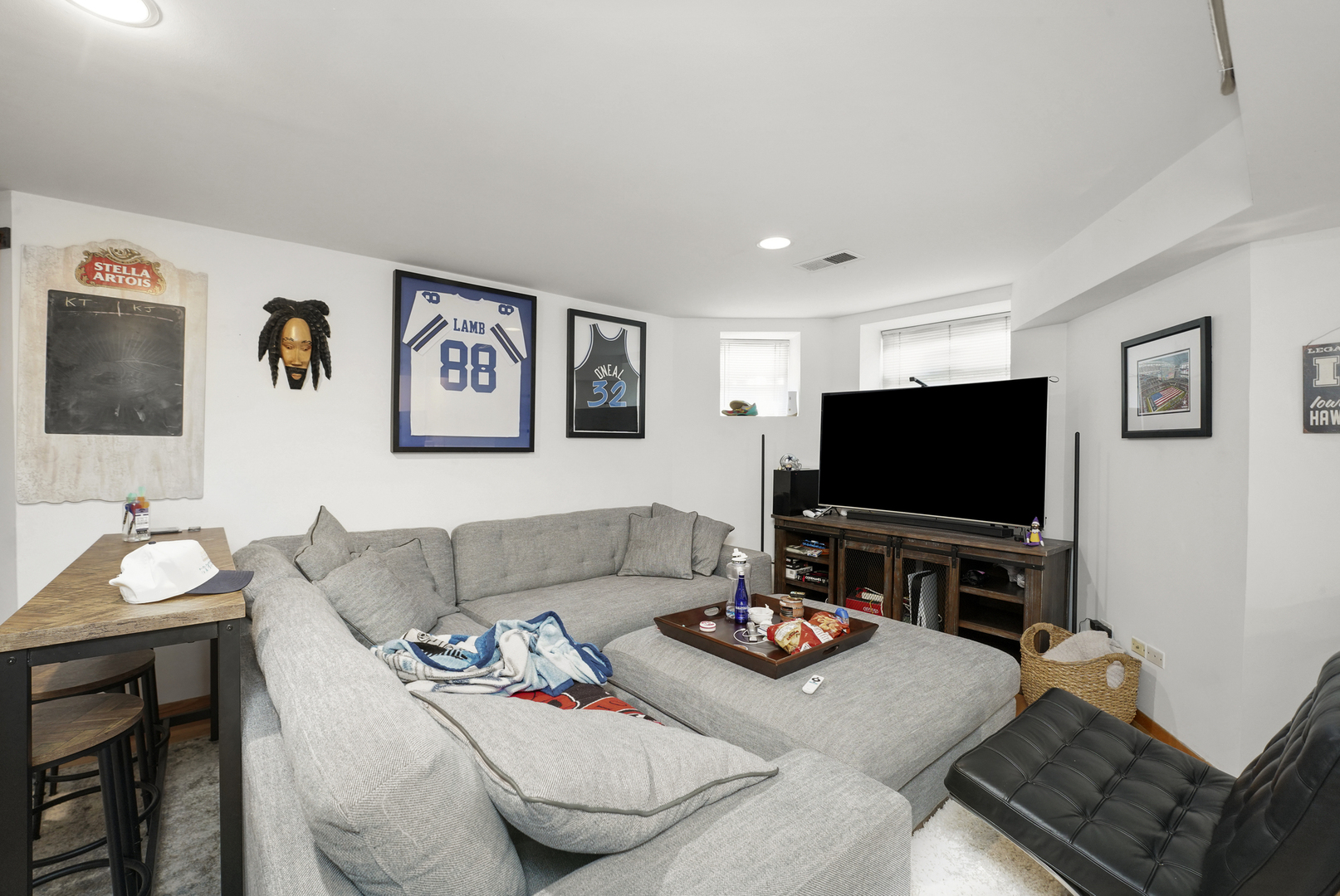 3135 N Clifton Avenue